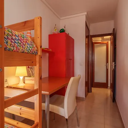 3 Bedroom Apartment, 150m From Lägenhet Port de Alcudia (Mallorca)